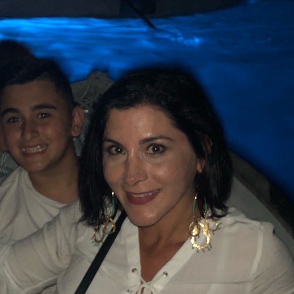 Meet your Posher, Sara - Picture 1 of 1